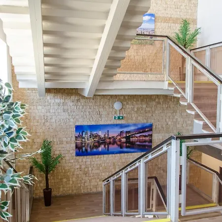 Milex אכסניה Nové Mesto nad Váhom