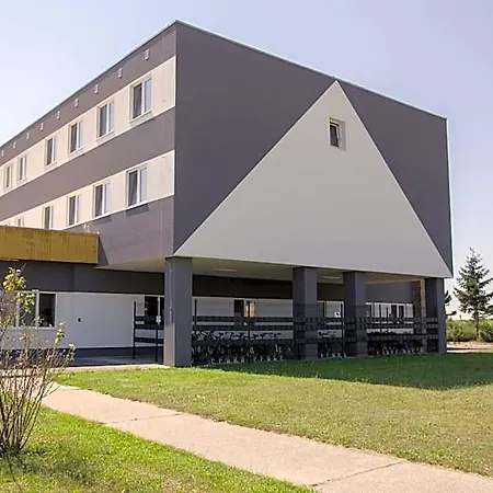 Milex Hostel *