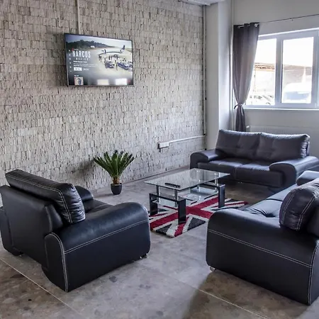 אכסניה Milex *